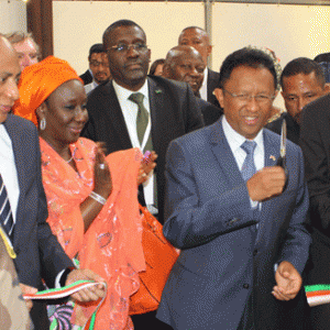 Le Président de la République Héry Rajaonarimampianina, lors de l’inauguration de Origin Africa qui a également vu la présence du ministre de l’Industrie et du Développement du Secteur Privé, Chabani Nourdine.