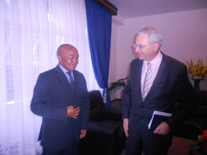 Rencontre du ministre des Mines et du Pétrole avec l’ambassadeur français.