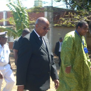 Le ministre Anthelme Ramparany et le PM Ravelonarivo Jean, lors d’une visite à Diégo.
