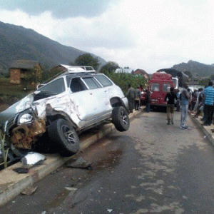 Kely foana no tsy nahalatsaka ilay 4X4 tany anaty rano 