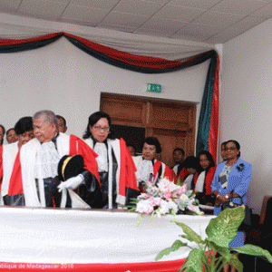 Le président Hery Rajaonarimampianina présent à la prestation de serment et l’installation des chefs de Cour auprès de la Cour suprême, hier, à Anosy. 