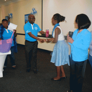 Remise de lots pour les participants à un quizz sur la thématique EAH.
