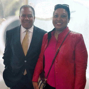 Roland RATSIRAKA en compagnie de Mme HERBET.