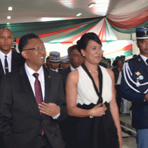 Le couple présidentiel est actuellement entouré de personnalités qui n’auraient plus les mêmes intérêts économiques.