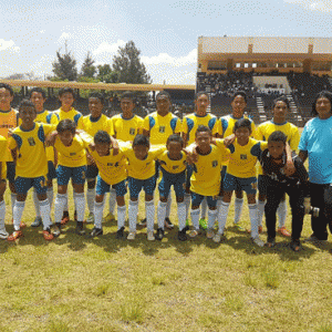 L’équipe U15 de St-Michel avec Baovola (extrême droite).
