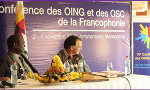 Le représentant de la société civile malgache prenant la parole lors de la Xe conférence des OING et des OSC.