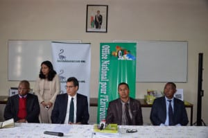 Lors de la soumission du dossier EIES de Madagascar Oil à l’ONE. (Photo : Yvon Ram)
